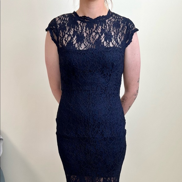 Lace Maxi Gown- Le Chateau - Picture 1 of 5